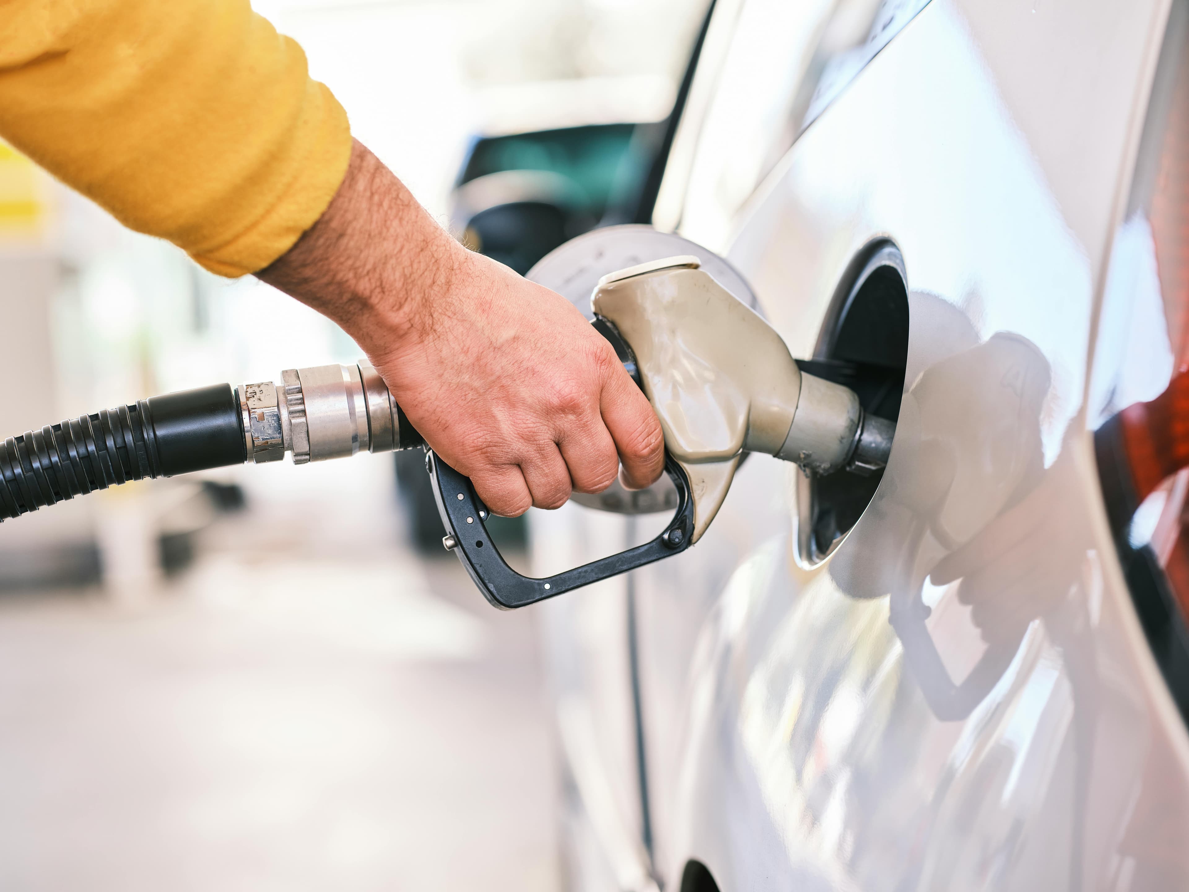 Centre hikes petrol, diesel prices (Image/Pexels)