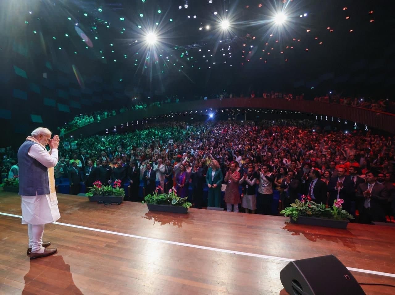 PM Narendra Modi during an Indian community reception in The Hague (Photo/Narendramodi)